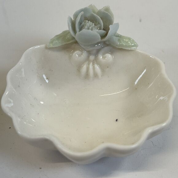 Set of 4 VINTAGE PORCELAIN SALT CELLAR SHELL SHAPED W/ROSES BY ARDALT ~ JAPAN - Picture 2 of 12